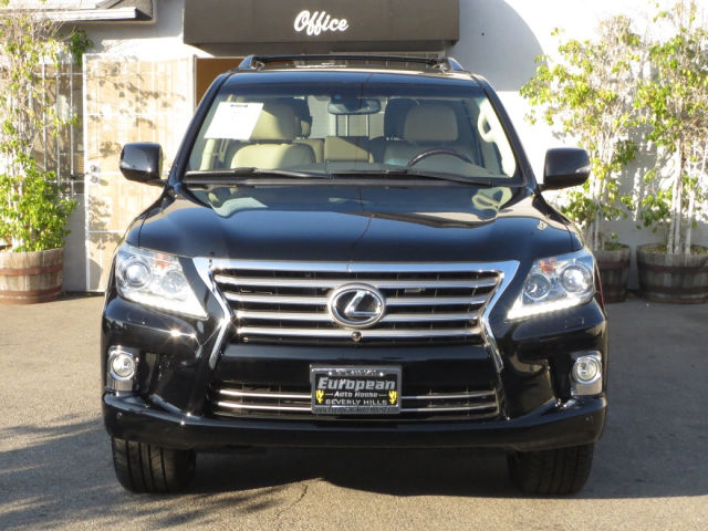 2013 Lexus LX 570 2 2013 Lexus LX 570 Véhicules 2