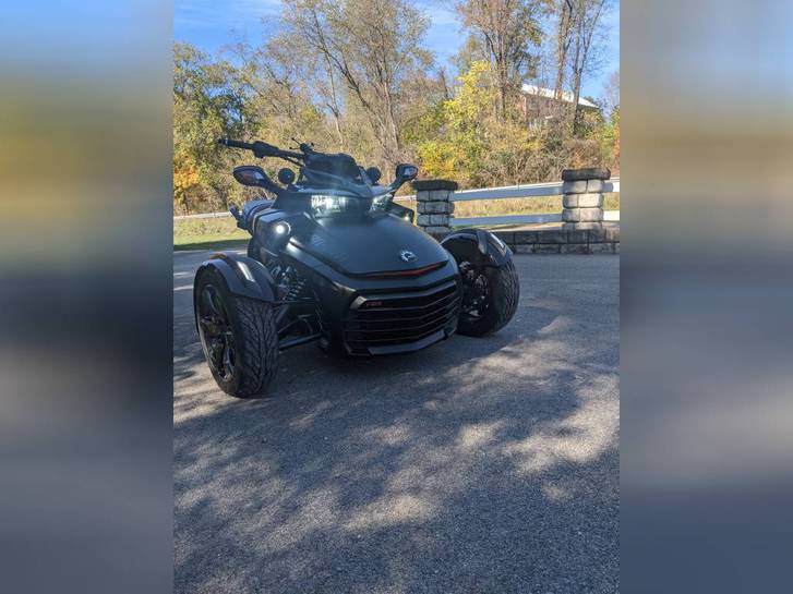 2016 Can-Am SPYDER F3-S SPECIAL SERIES 3 2016 Can-Am SPYDER F3-S SPECIAL SERIES Véhicules 3