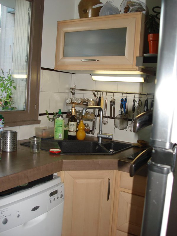 Appartement de 3 pièces de 59 m² dans petite copropriété des années 1970 sécurisée (interphone, digicodes, porte blindée…) 2 Appartement de 3 pièces de 59 m² dans petite copropriété des années 1970 sécurisée (interphone, digicodes, porte blindée…) Immobilier 2