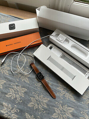 Apple watch connecté serie5 ,40mm 3 Apple watch connecté serie5 ,40mm Vêtements & Accessoires 3