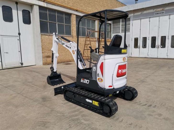 BOBCAT E20 2 BOBCAT E20 Véhicules 2