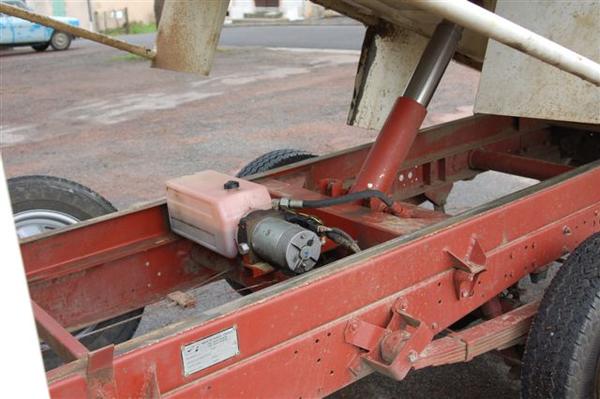 Camion Benne Iveco 3T5 double cabine 4 Camion Benne Iveco 3T5 double cabine Véhicules 4