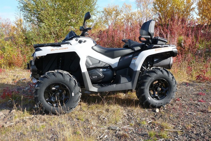 Can-Am Outlander MAX 570 Véhicules