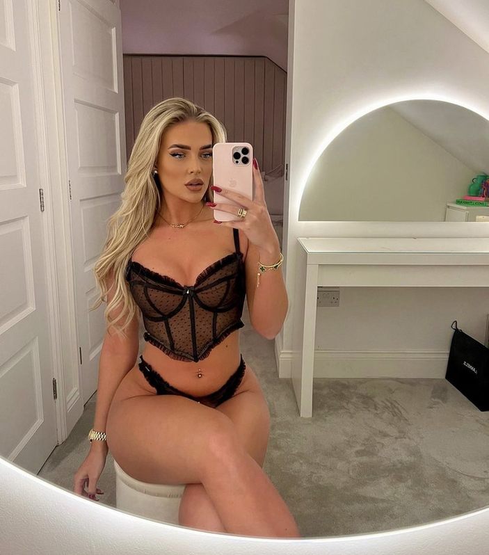 Coucou je suis disponible bb 3 Coucou je suis disponible bb Autres 3