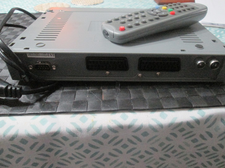 DECODEUR NUMERIQUE HD DECODEUR NUMERIQUE HD TV & Audio
