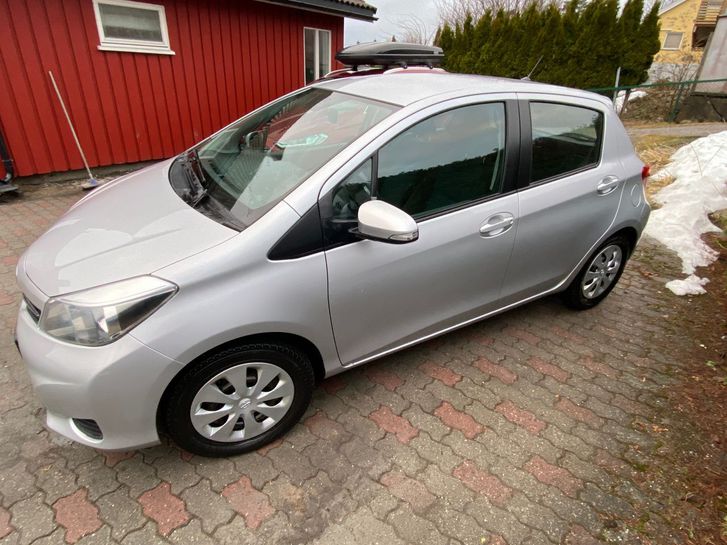 DONNE TOYOTA YARIS 1.0 DIESEL Vhicules 4