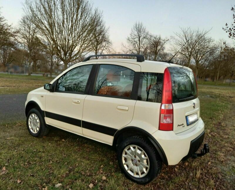 Fiat Fiat Panda 4x4 Allrad Typ 169 aus erstem F... Vhicules 3