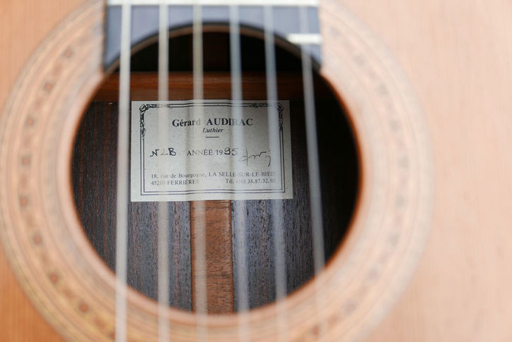 Guitare de luthier haut de gamme occasion Musique 2