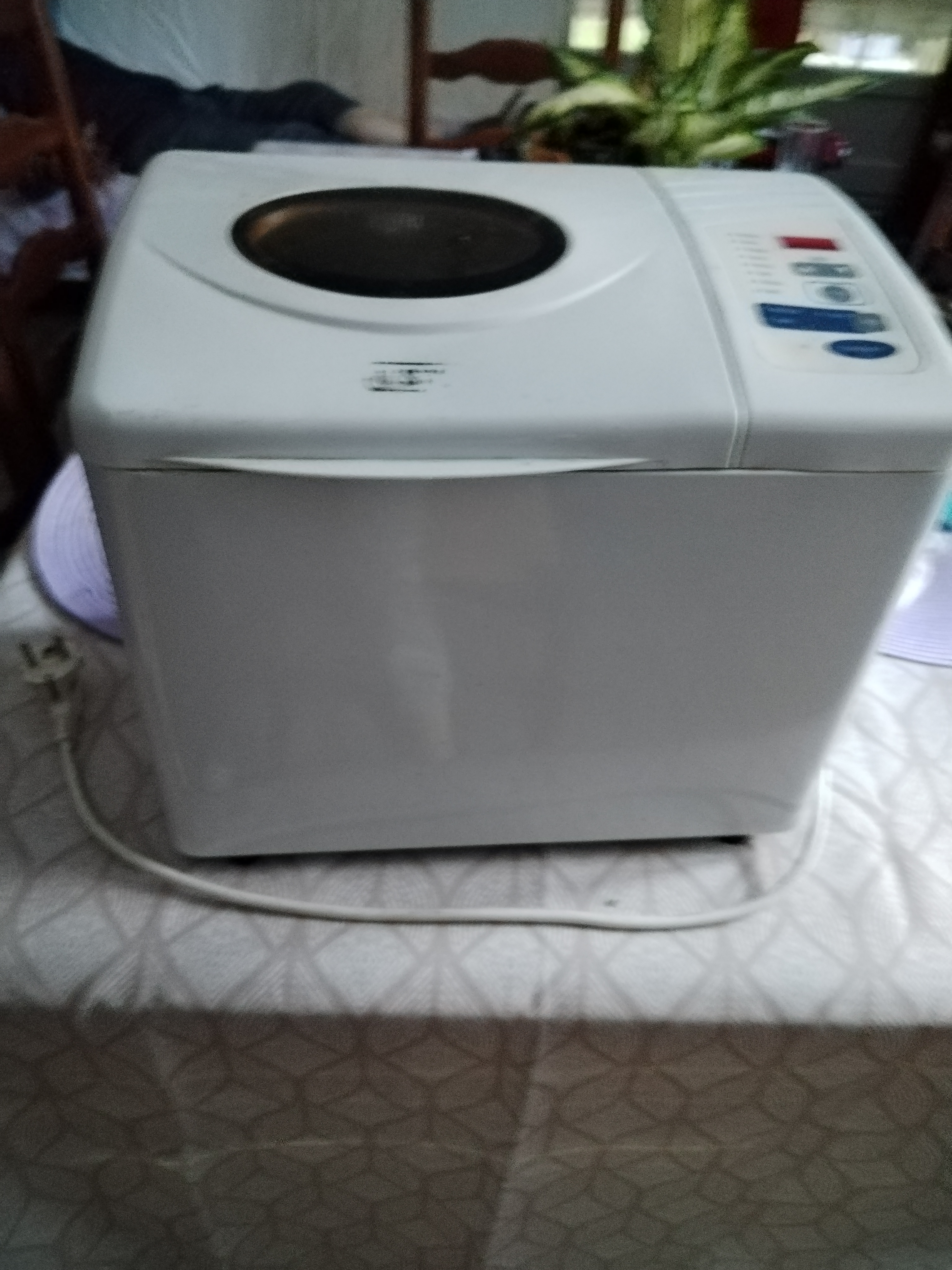 Machine à pain tous cuisson et tout farine
<br>Marque listo couleur blanc et accessoire
<br>PÃ©t