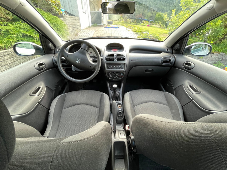 Peugeot 206 hdi 1.4  Vhicules 2