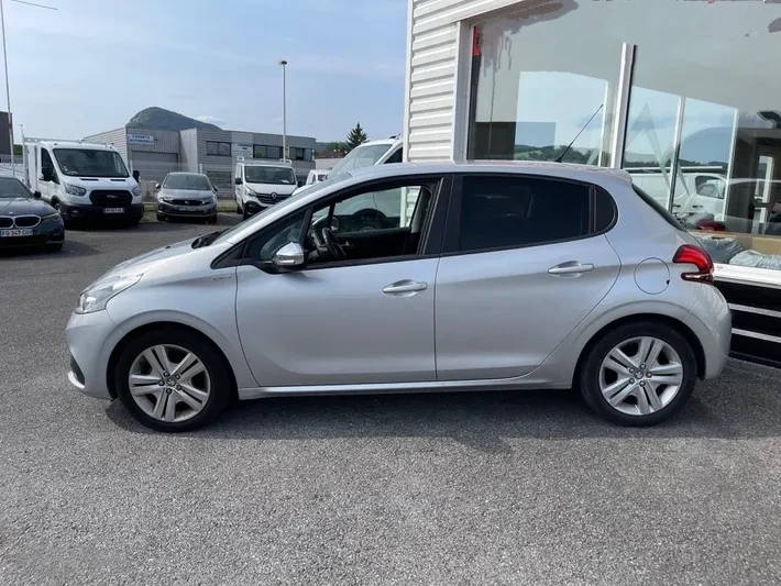 Peugeot 208 1.2 PureTech 82ch Style 5p Vhicules 3