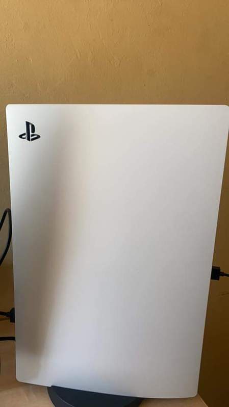PlayStation 5 avec le lecteur DVD 2 PlayStation 5 avec le lecteur DVD Autres 2
