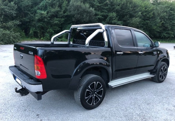 TOYOTA HILUX 3.0 D 126 kw TOYOTA HILUX 3.0 D 126 kw Véhicules