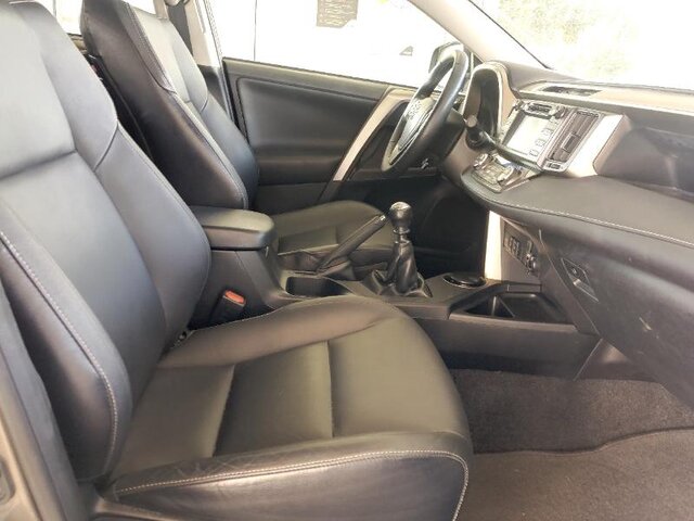 TOYOTA RAV4 occasion 150 D-4D Sport Edition AWD Diesel 3 TOYOTA RAV4 occasion 150 D-4D Sport Edition AWD Diesel Véhicules 3