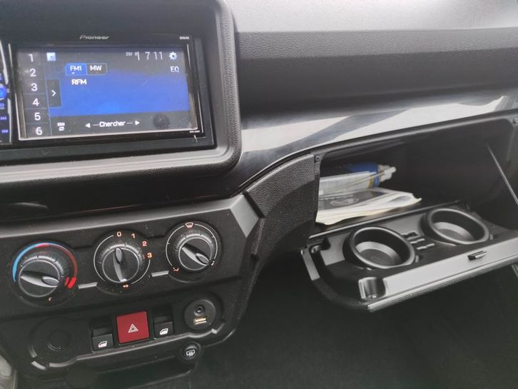 Voiture sans permis AIXAM COUPE GRIS TITANE TOIT NOIR 4 Voiture sans permis AIXAM COUPE GRIS TITANE TOIT NOIR Véhicules 4