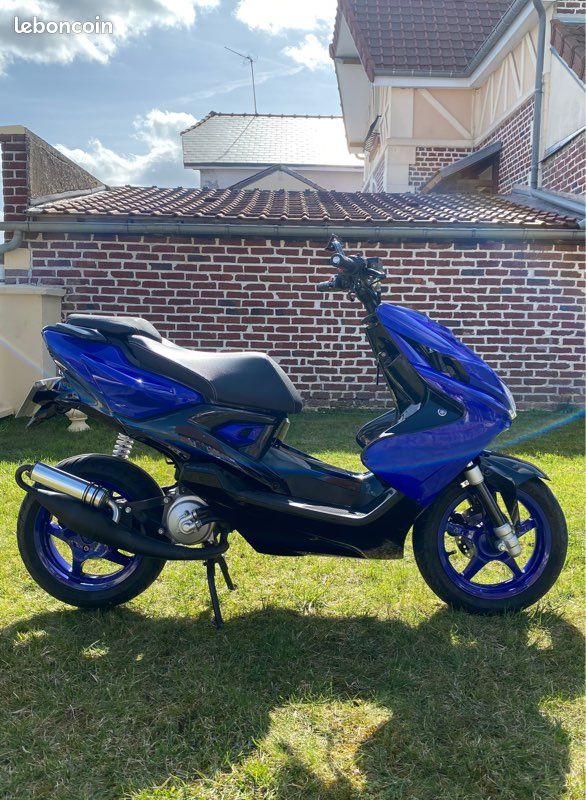 Yamaha aerox naked 2 Yamaha aerox naked Autres 2