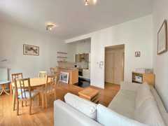 appartement de Type 2 meublé de 42m2 avec loggia fermée situé au 2e Etage d'une copropriét
