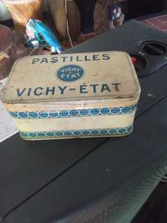 Grosse boîte pastilles vichy-etat