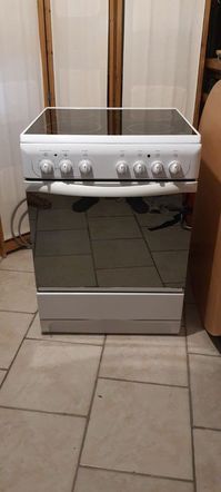 Cuisinière INDESIT plaque vitroceramique + four multifonction