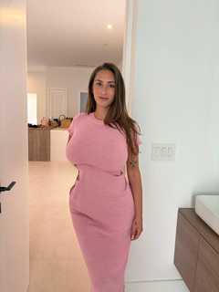 Bonjour, masseuse professionnelle proposant des massages bien-être et relaxation à Clermont-Ferra